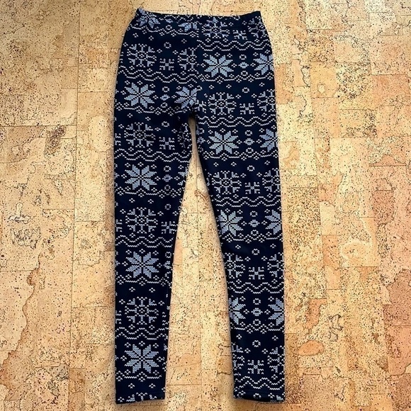 JUST Cozy Fur Lined Snowflake Leggings - Picture 2 of 7